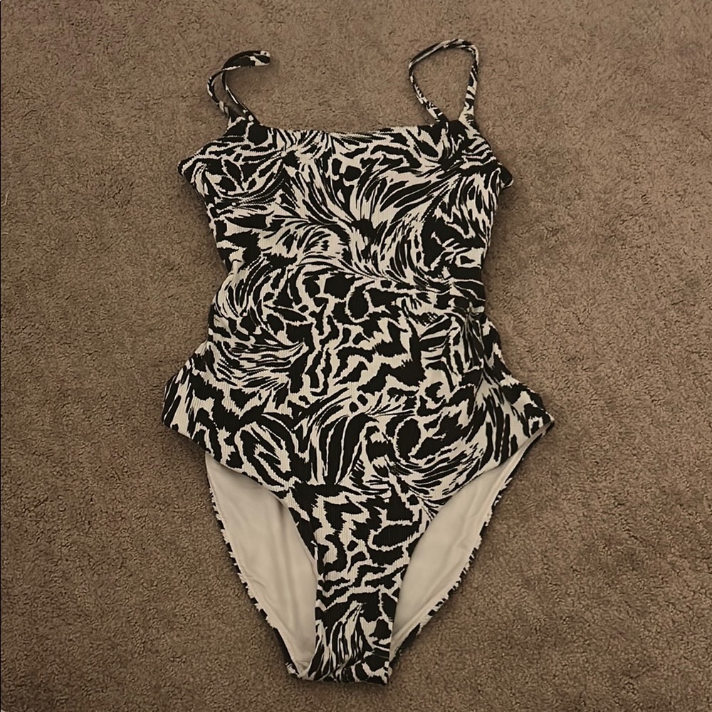 Chic Black and White Swirl Swimsuit